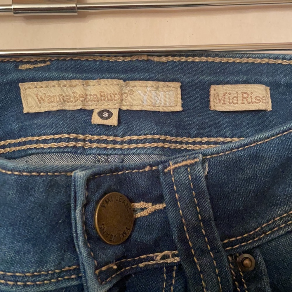 REDUCED PRICE Wanna Betta Butt? YMI jeans with distressed seams on front - Picture 3 of 3